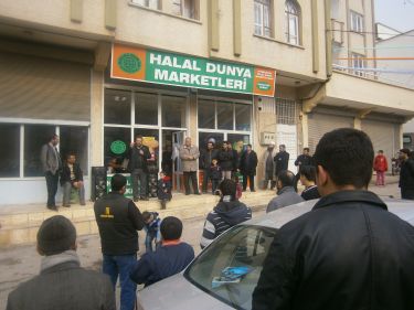 MÜSLÜMAN TÜRKİYENİN YÜZAKLARI-GAZİANTEP HALAL DUNYA MARKET ŞUBESİNİN AÇILIŞI YAPILDI.
